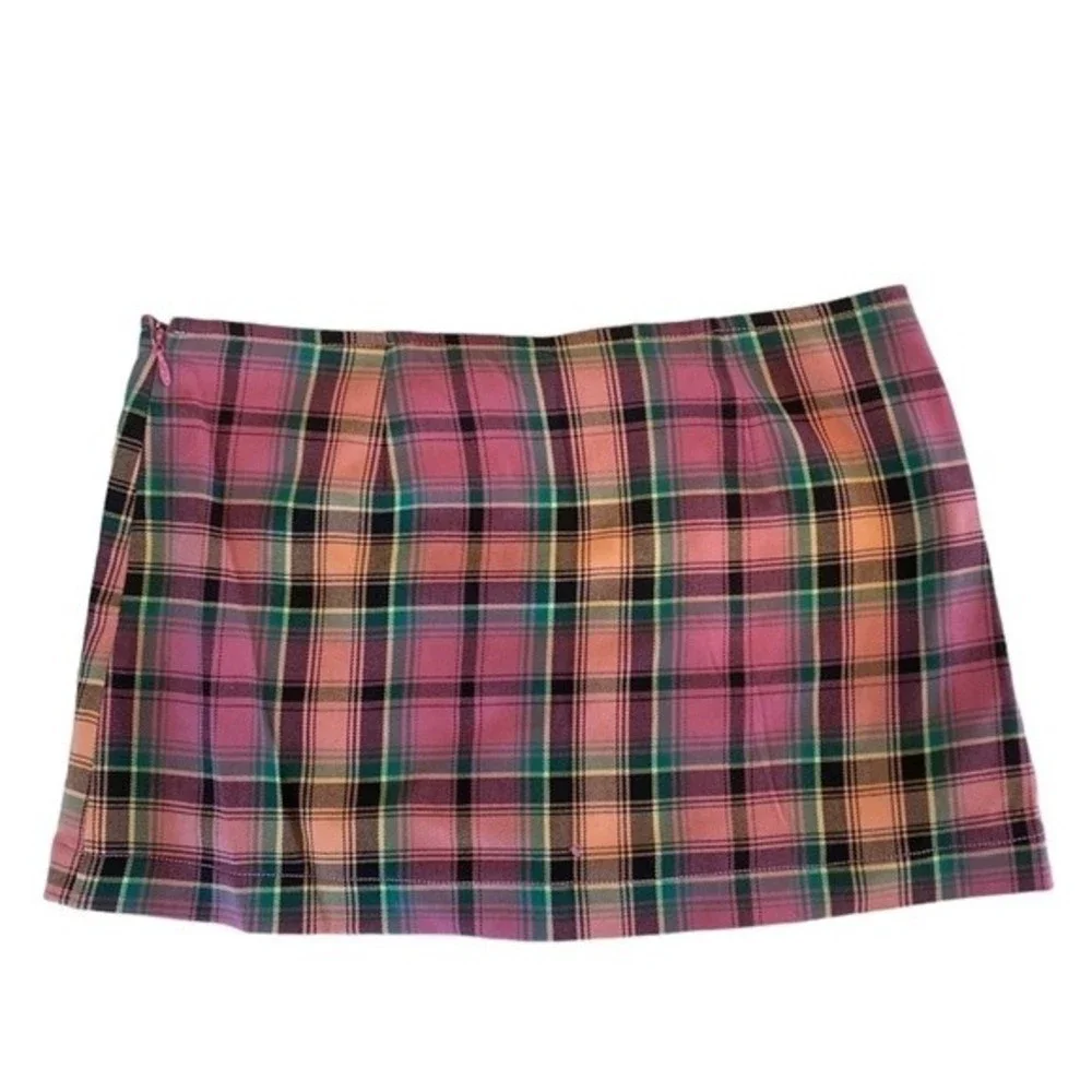NWT, Urban Outfitters - Jasmine Plaid Button Mini Skort | R/L